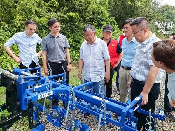 省力科技3ZSG系列高效水田除草机成绿色防控新宠